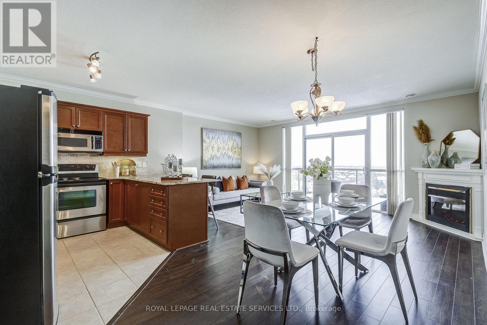 713 - 1998 Ironstone Drive, Burlington, Ontario  L7L 7P7 - Photo 10 - W12772110