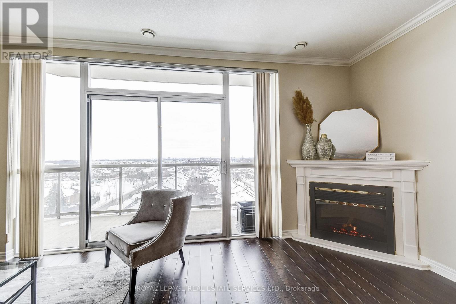 713 - 1998 Ironstone Drive, Burlington, Ontario  L7L 7P7 - Photo 18 - W12772110