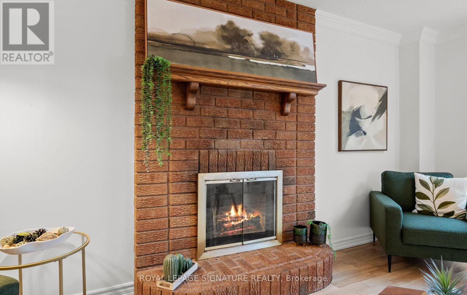 2035 Folkway Drive, Mississauga, Ontario  L5L 3G3 - Photo 12 - W12772112