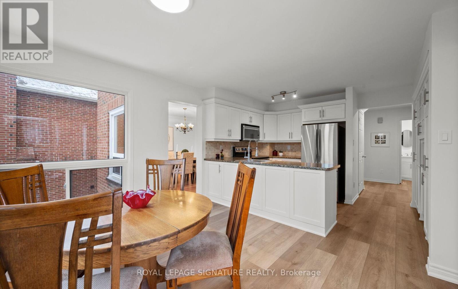 2035 Folkway Drive, Mississauga, Ontario  L5L 3G3 - Photo 14 - W12772112