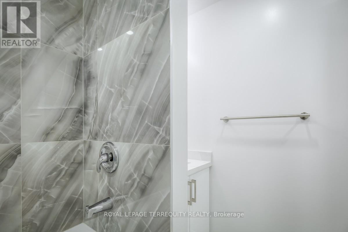 5 - 135 Jane Street, Toronto, Ontario  M6S 3Y7 - Photo 21 - W12772140