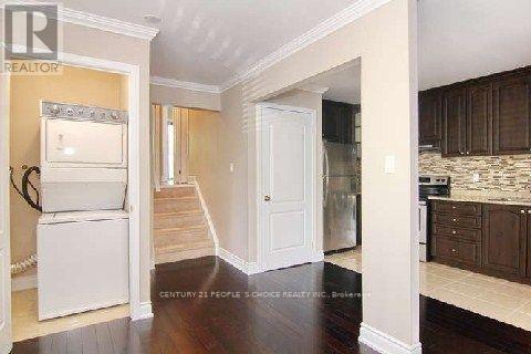 113 Carberry Crescent, Brampton, Ontario  L6V 2G2 - Photo 2 - W12772154