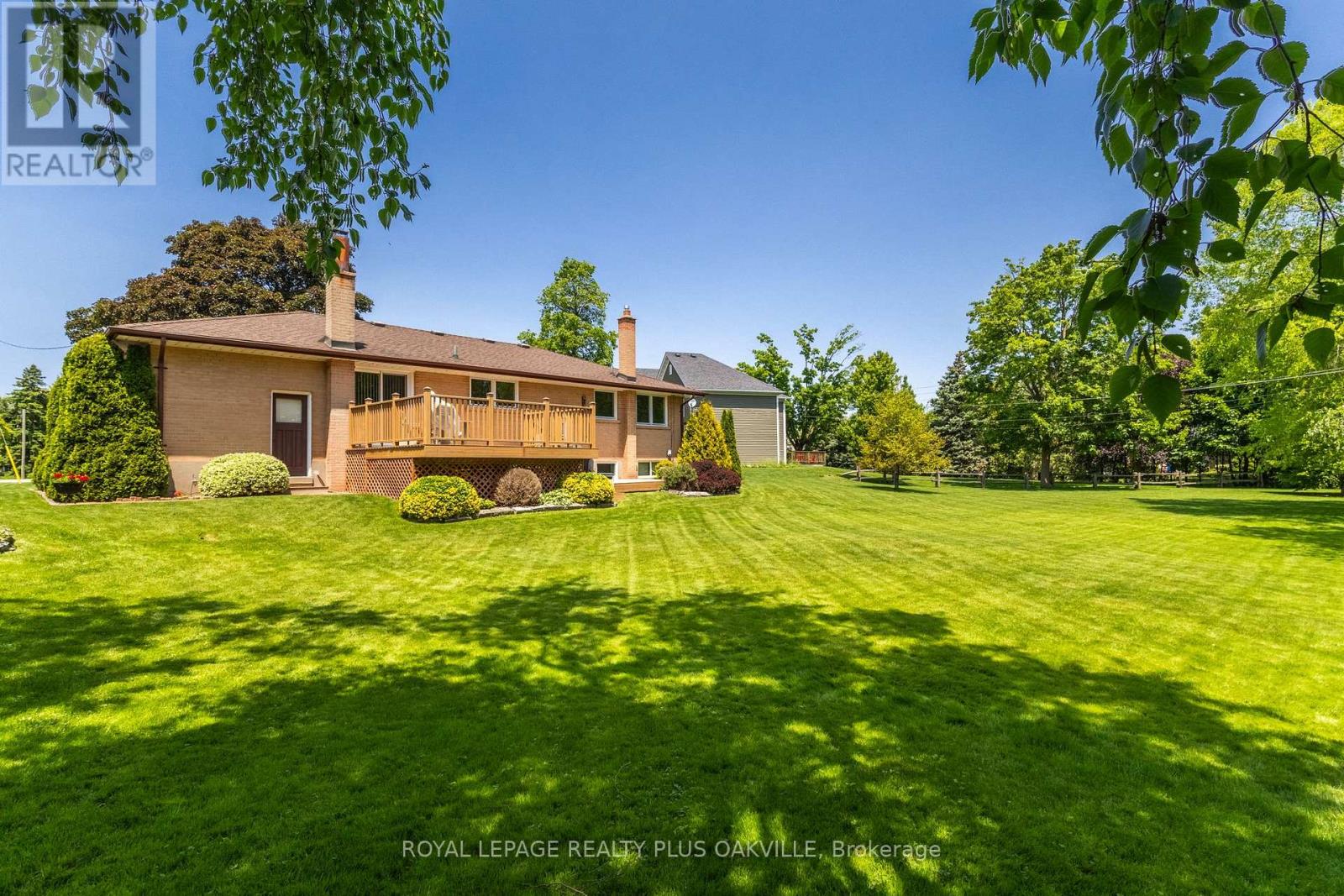 2030 Vickery Drive, Oakville, Ontario  L6L 2J1 - Photo 16 - W12772172