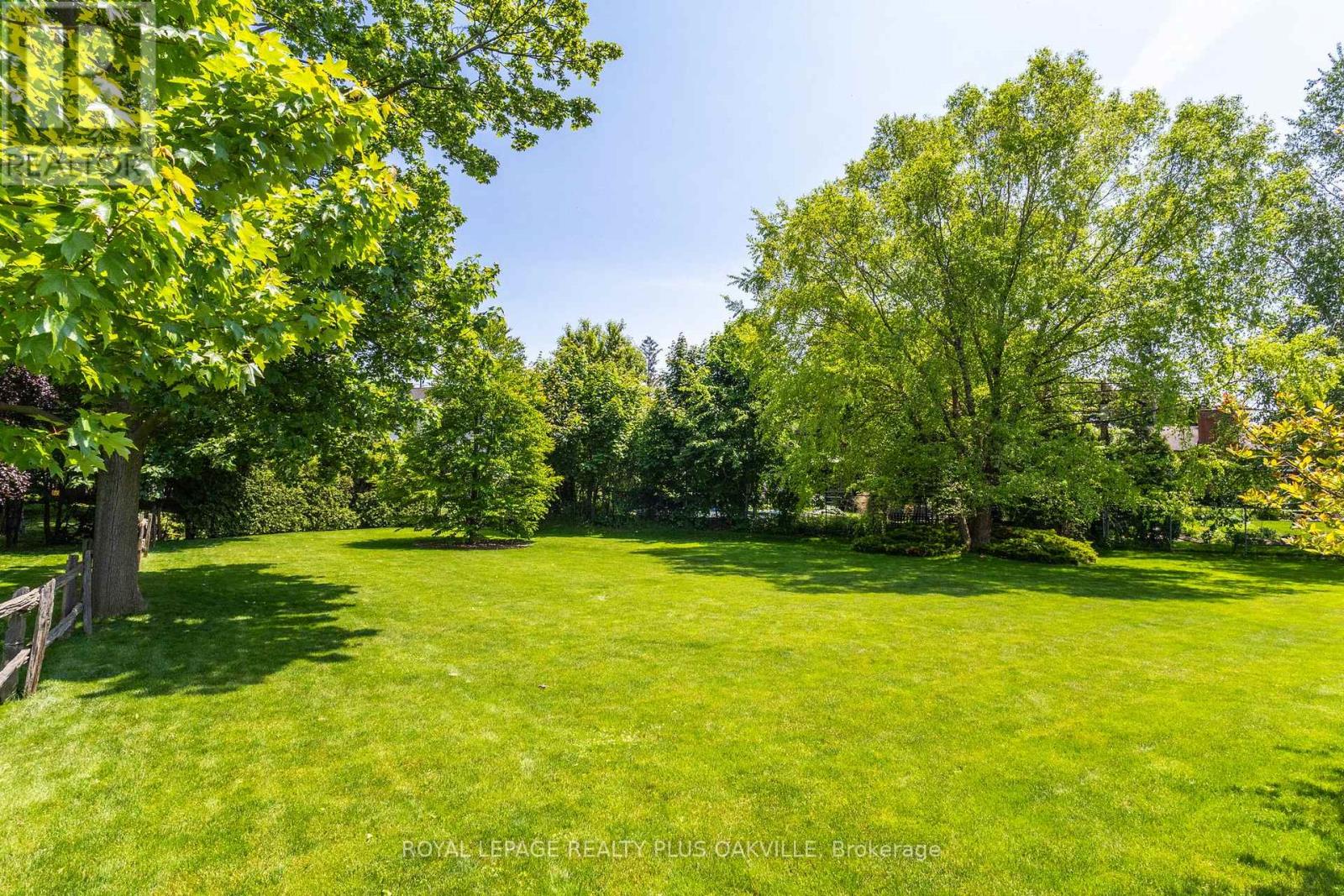 2030 Vickery Drive, Oakville, Ontario  L6L 2J1 - Photo 20 - W12772172