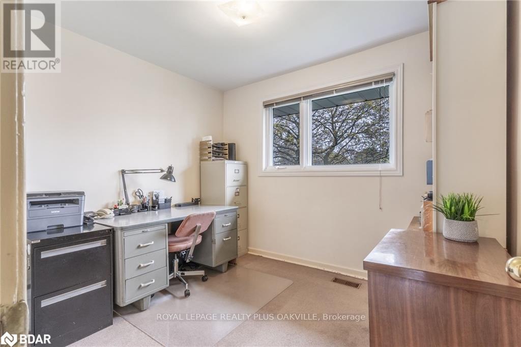 2030 Vickery Drive, Oakville, Ontario  L6L 2J1 - Photo 34 - W12772172