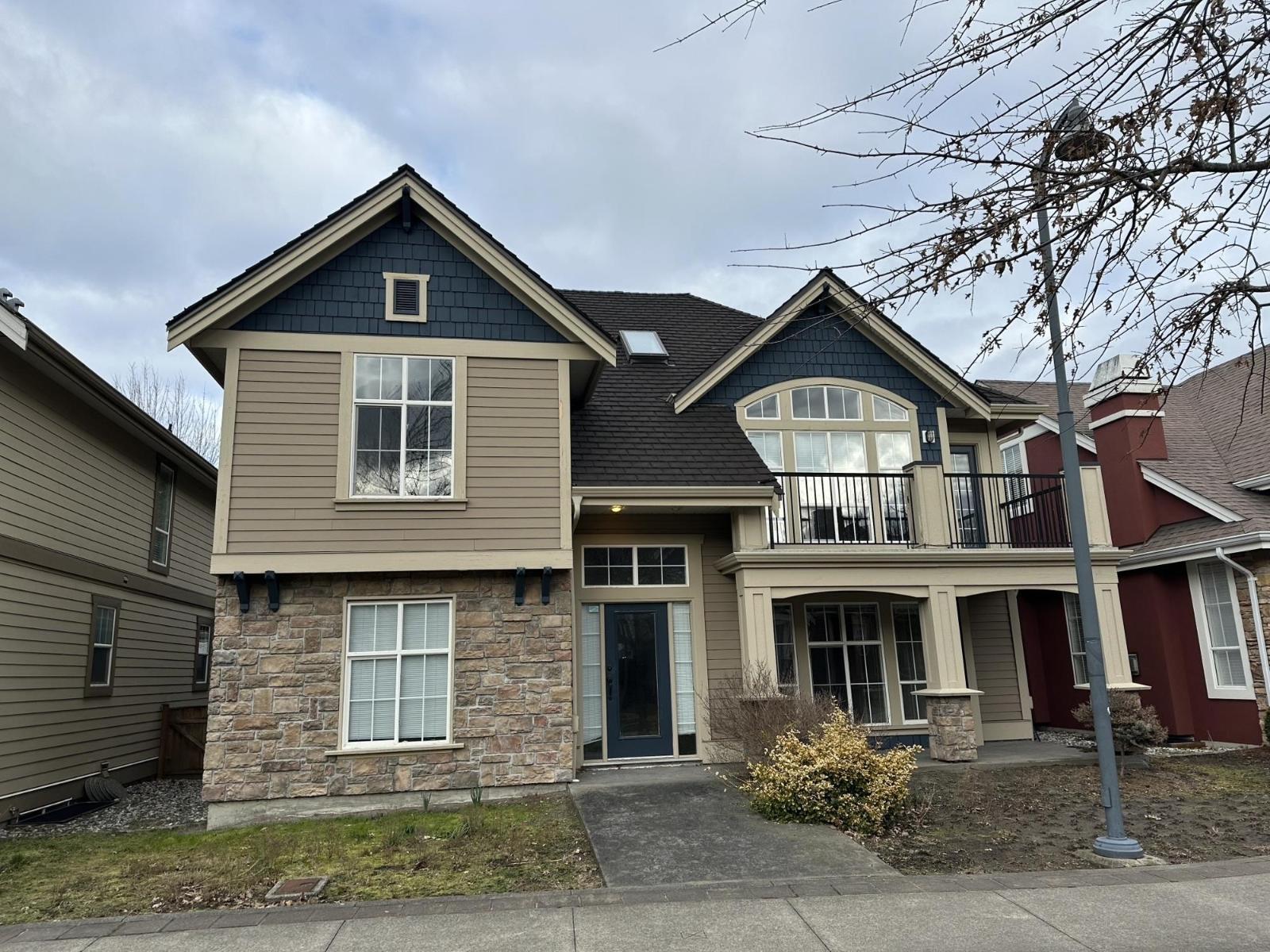 5895 GARRISON BOULEVARD|Garrison Crossing, Chilliwack, British Columbia
