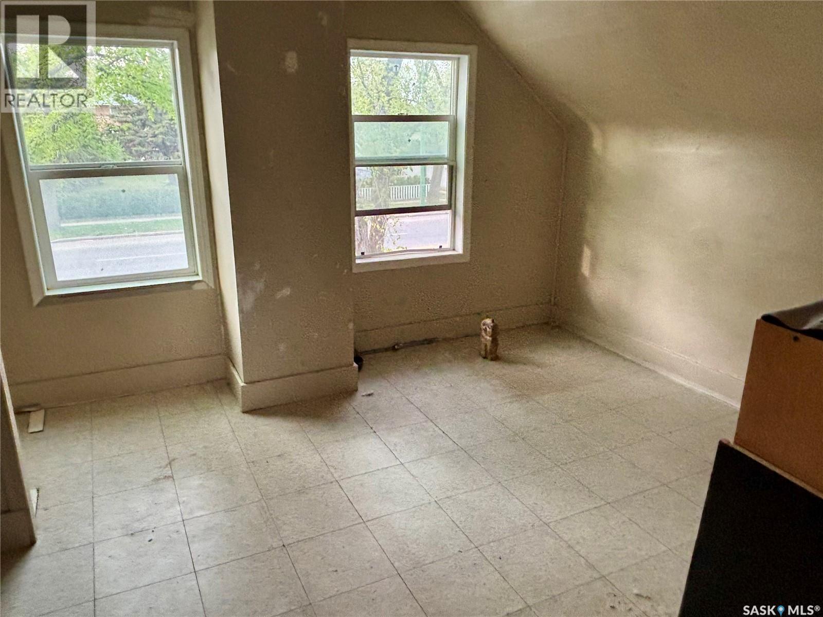 307 15th Street W, Prince Albert, Saskatchewan  S6V 3R1 - Photo 7 - SK028217