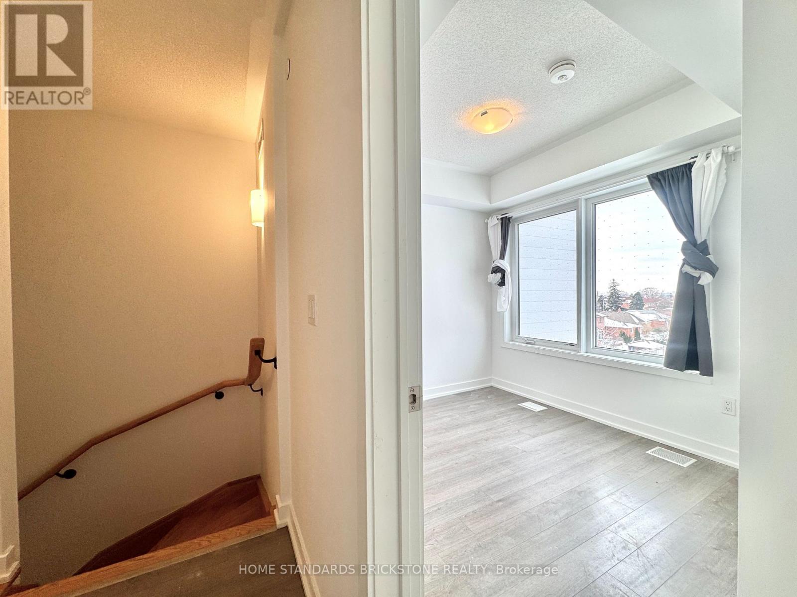 207 - 155 Downsview Park Boulevard, Toronto, Ontario  M3K 0E3 - Photo 13 - W12746736