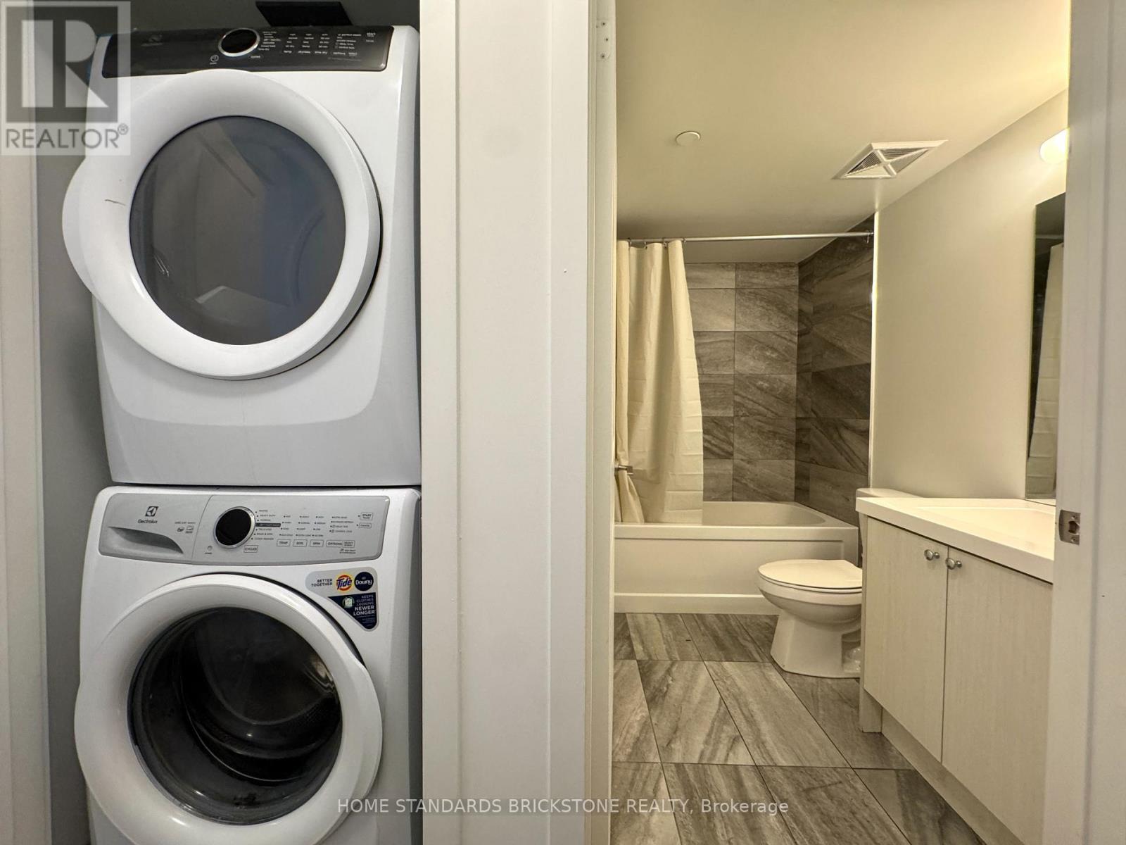 207 - 155 Downsview Park Boulevard, Toronto, Ontario  M3K 0E3 - Photo 18 - W12746736