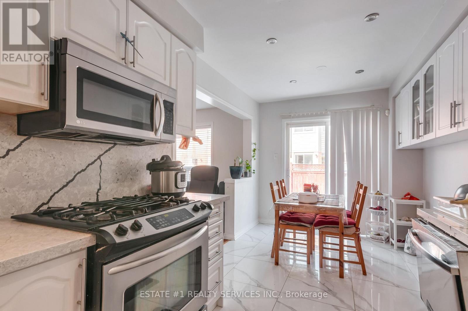 63 Tideland Drive, Brampton (Fletcher's Meadow), Ontario  L7A 2W1 - Photo 12 - W12768458