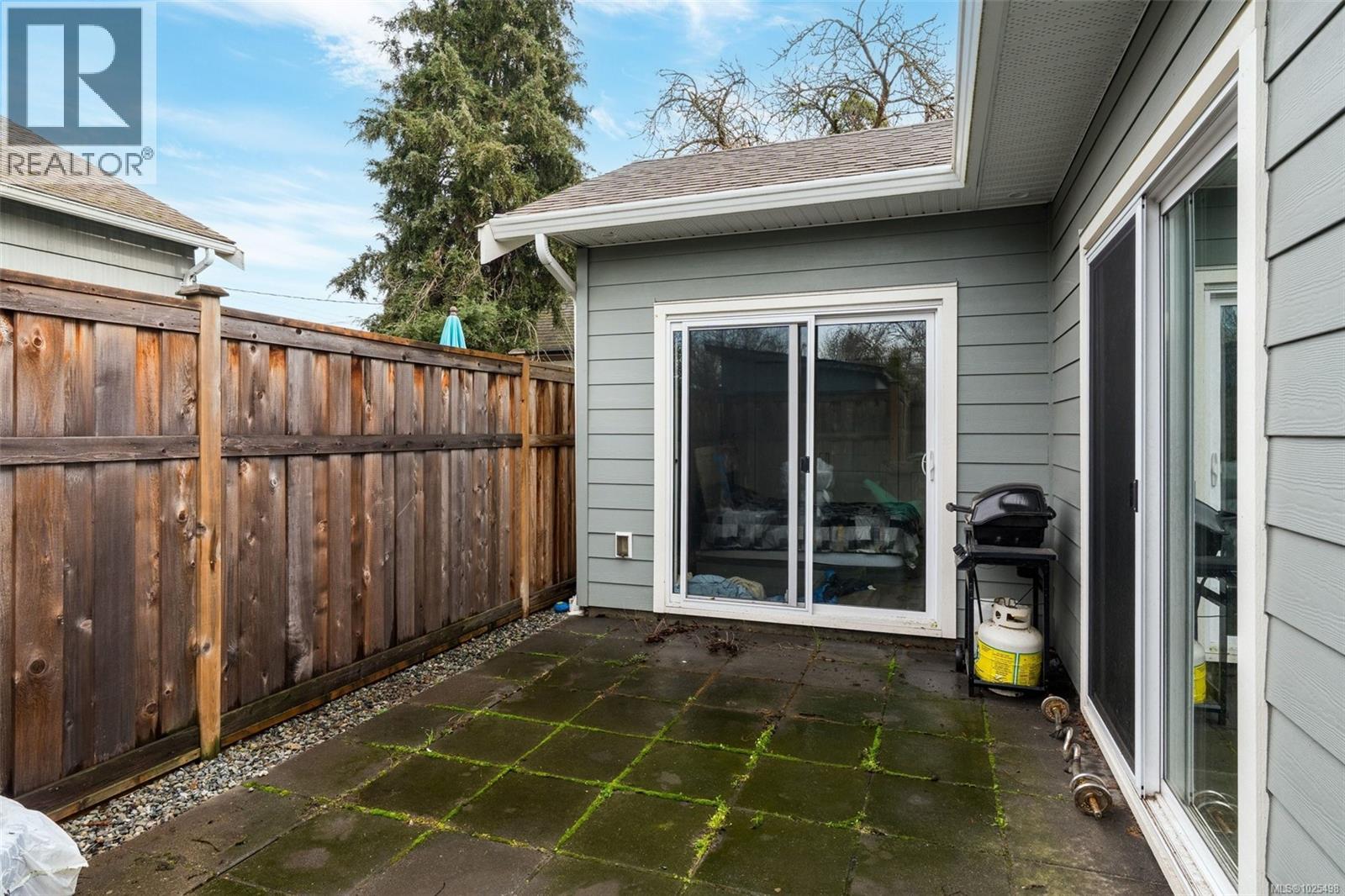 1707 Albert Ave, Victoria, British Columbia  V8R 1Y9 - Photo 18 - 1025498