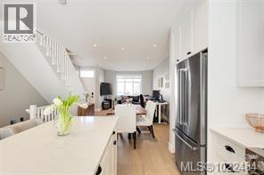 3 10480 Resthaven Dr, Sidney, British Columbia  V8L 3H7 - Photo 7 - 1022484