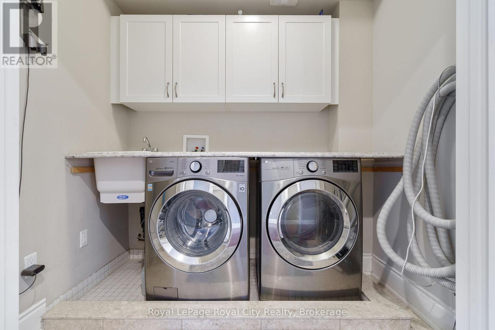 216 Rebecca Street, Oakville, Ontario  L6K 1J9 - Photo 31 - W12772256