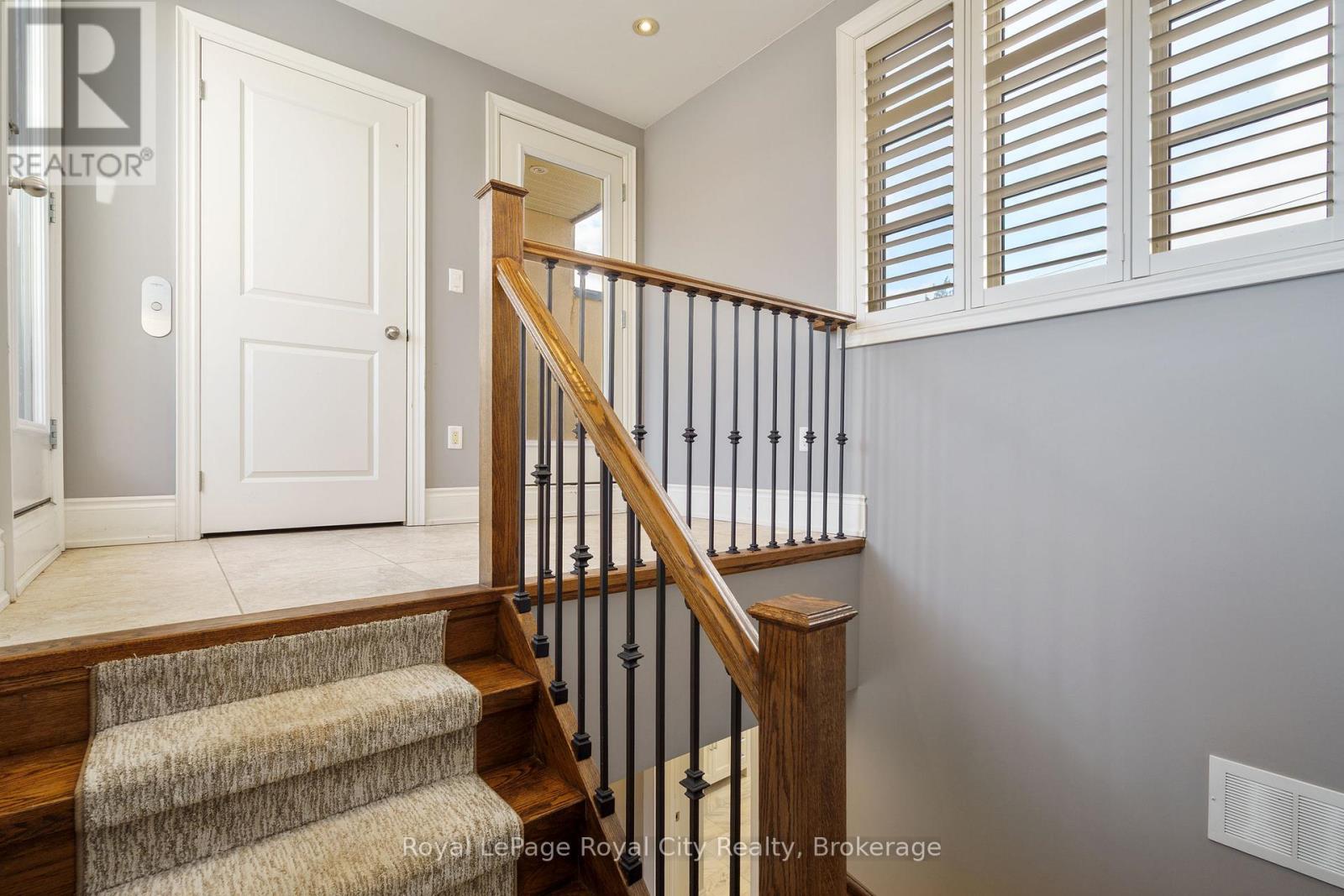 216 Rebecca Street, Oakville, Ontario  L6K 1J9 - Photo 40 - W12772256