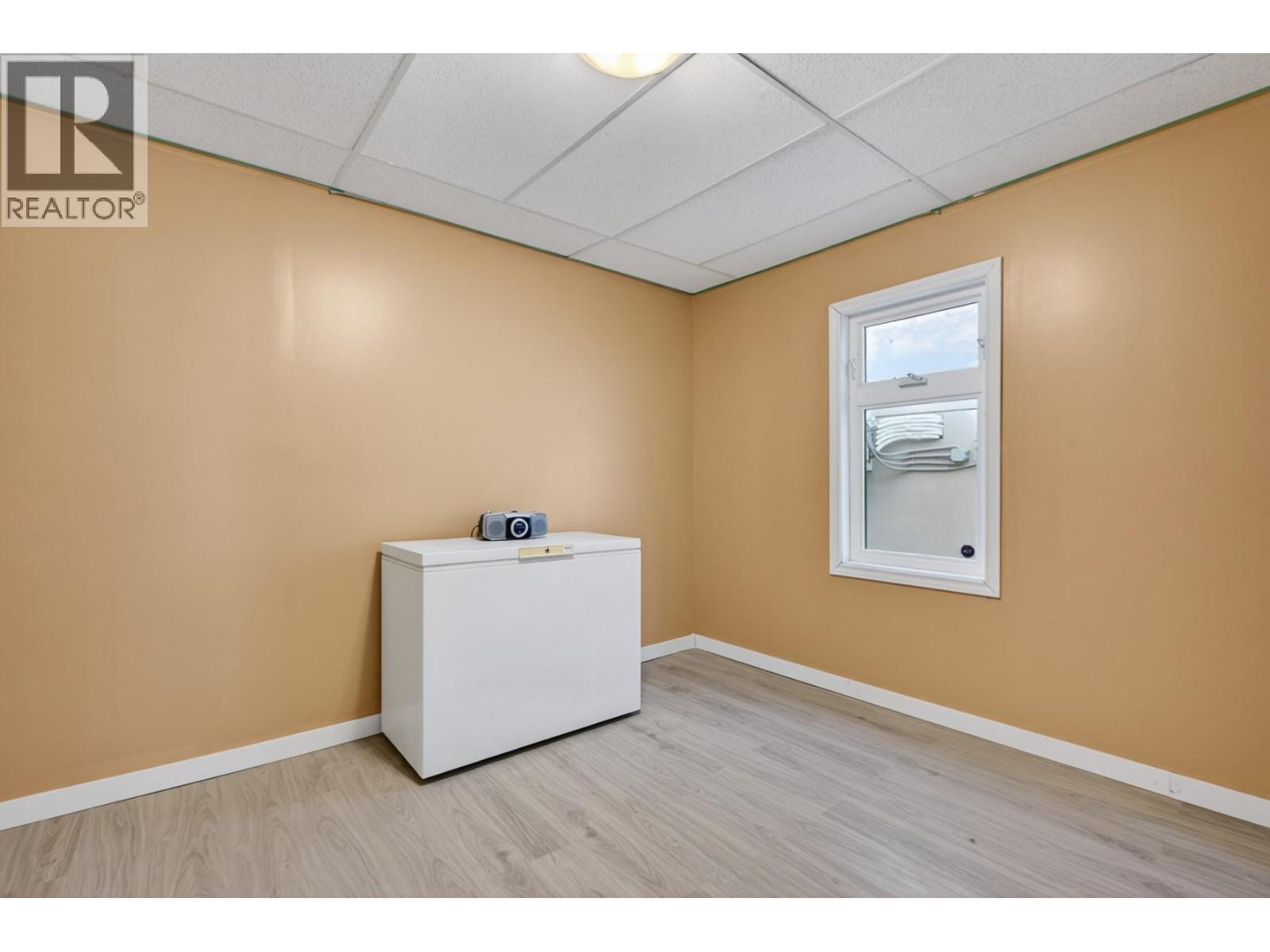 2004 33 Street, Vernon, British Columbia  V1T 5R6 - Photo 17 - 10374913