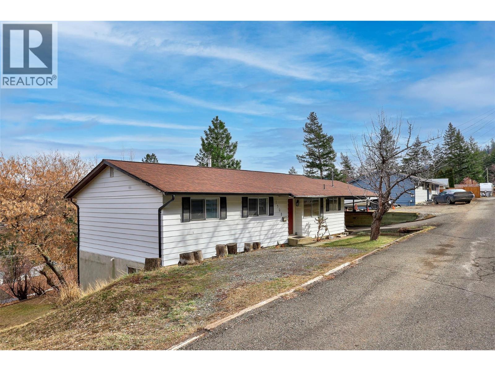 1398 Crestwood Drive, Kamloops, British Columbia  V2C 5H2 - Photo 2 - 10374711