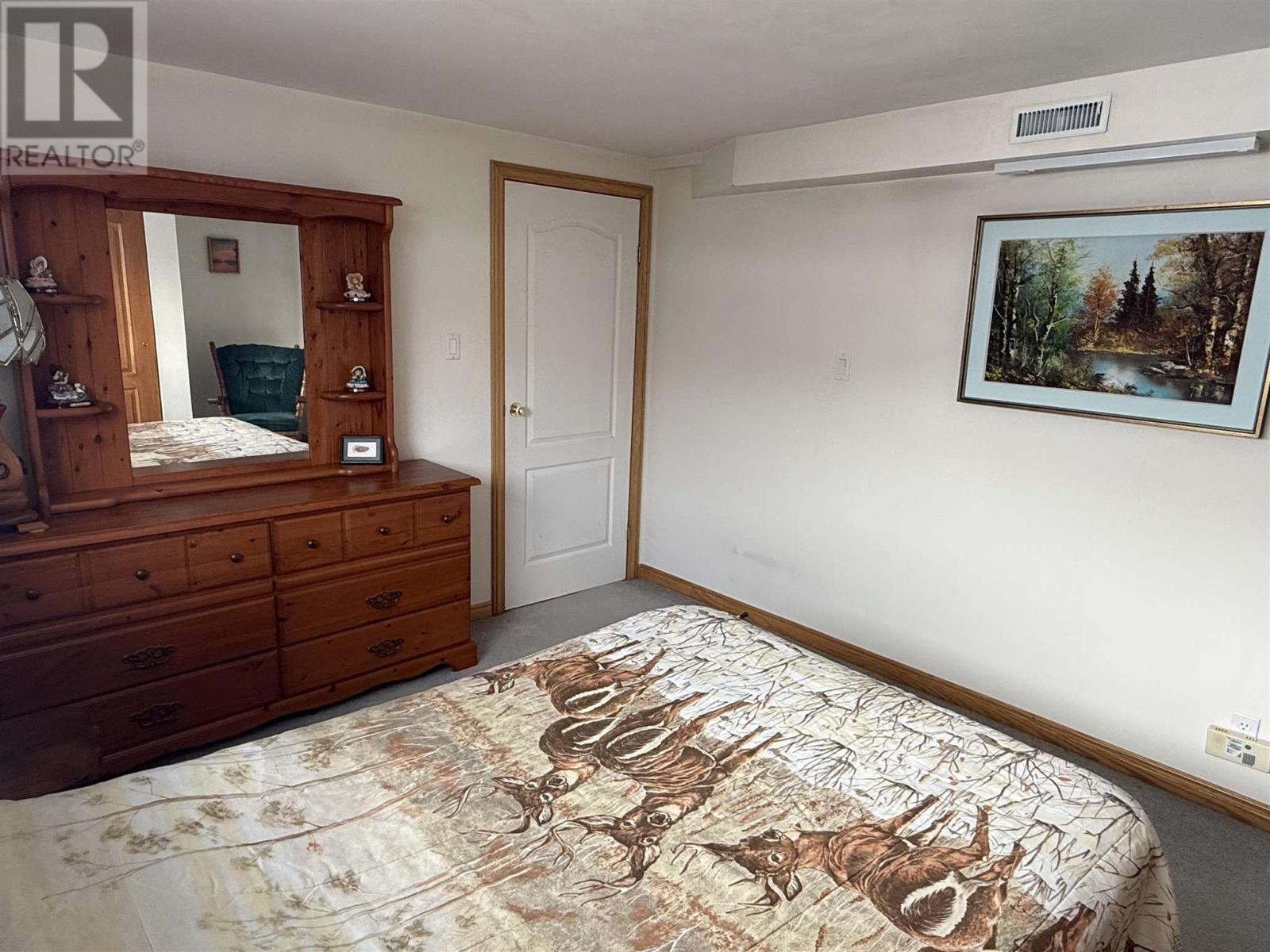 30 Axmith Ave, Elliot Lake, Ontario  P5A 1B7 - Photo 38 - SM260186