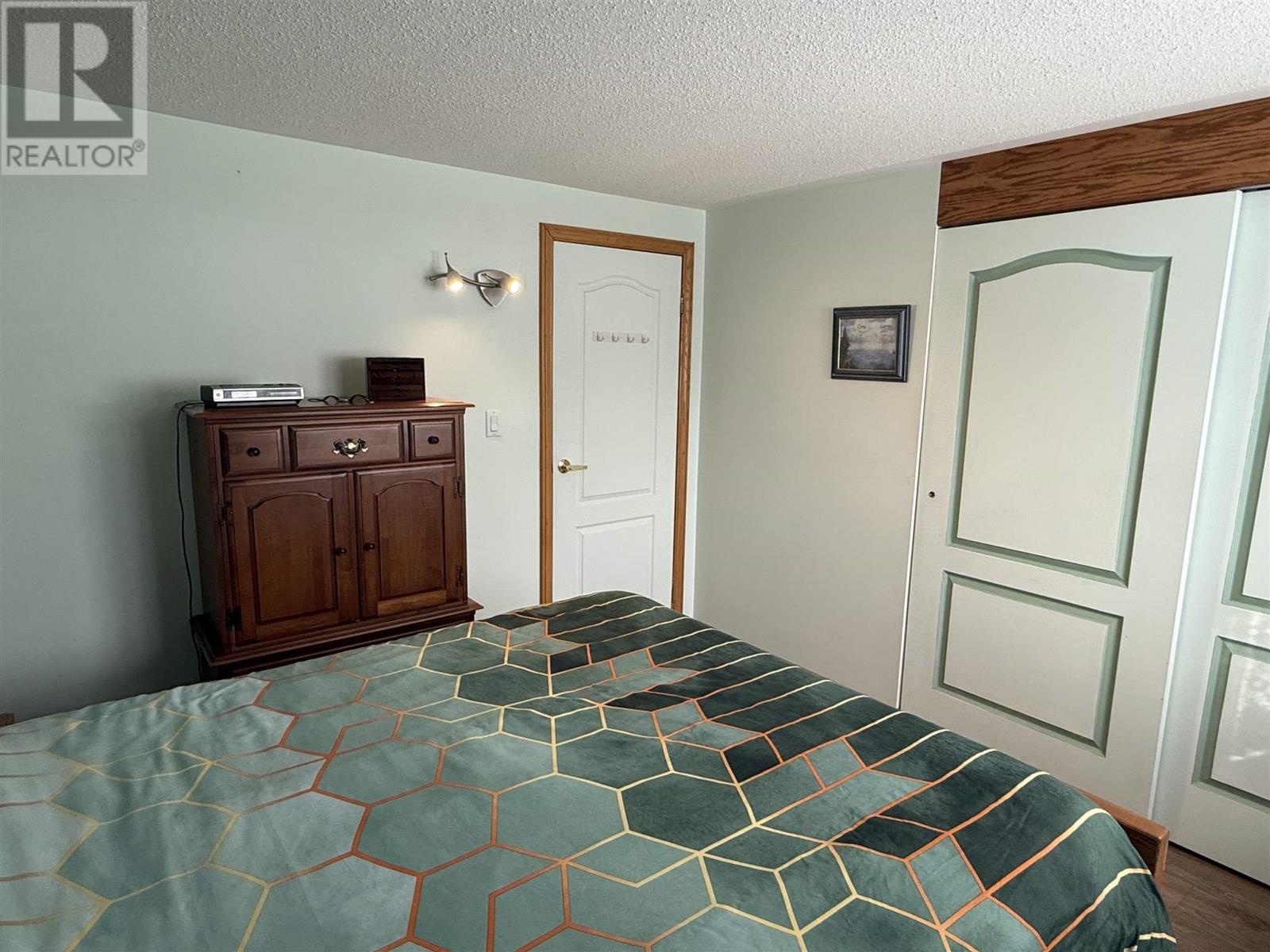 30 Axmith Ave, Elliot Lake, Ontario  P5A 1B7 - Photo 34 - SM260186