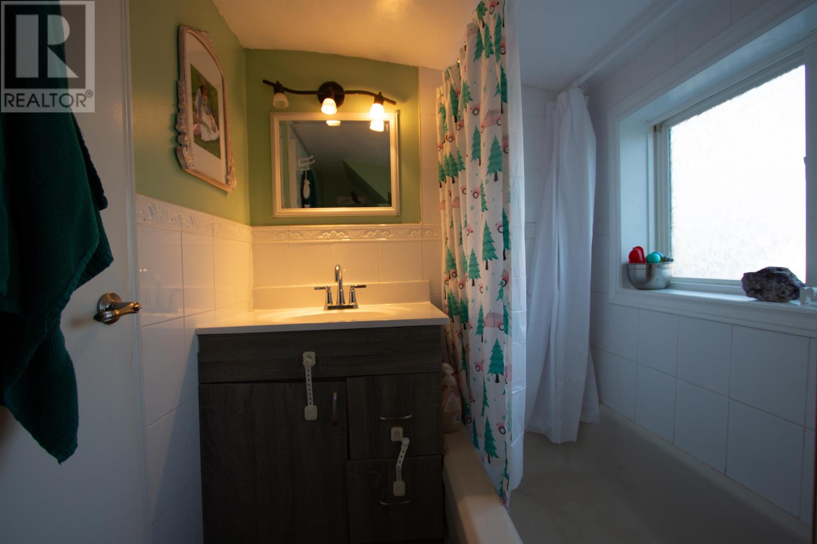 77 Russell Street, Summerside, Prince Edward Island  C1N 5H7 - Photo 10 - 202528732