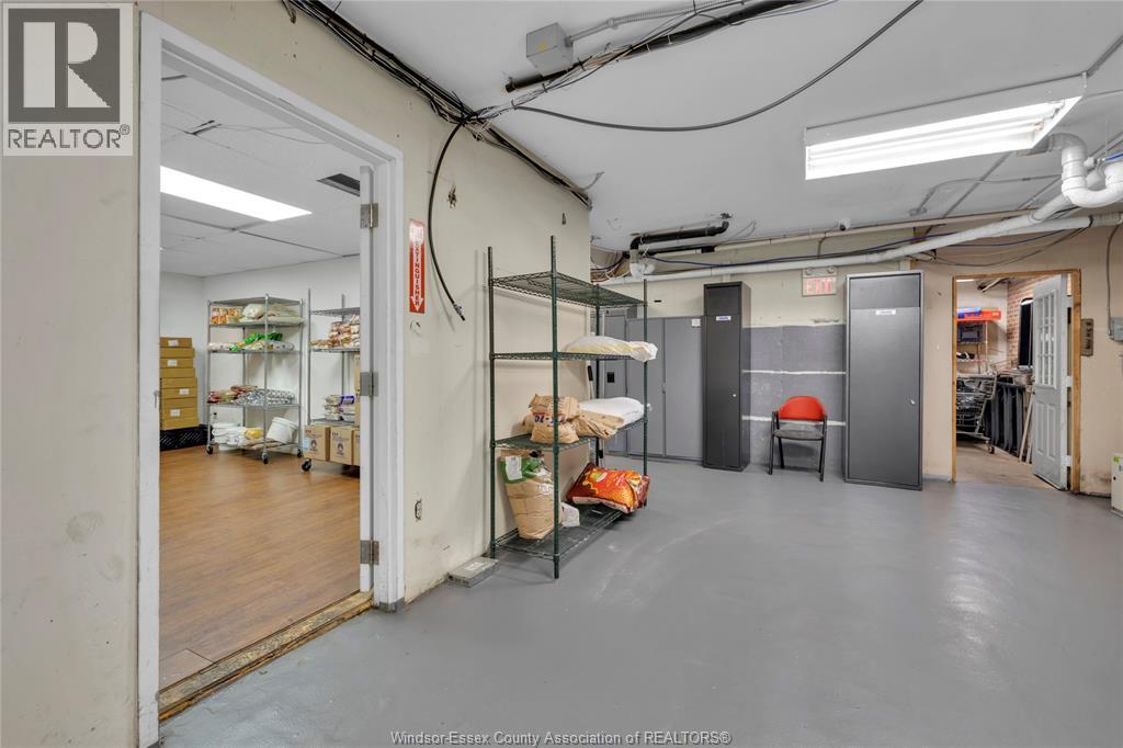 251-271 Ouellette Avenue, Windsor, Ontario  N9A 4H9 - Photo 9 - 26002857