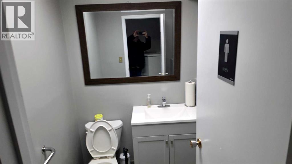 B, 5406 43 Street, Red Deer, Alberta  T4N 1C9 - Photo 10 - A2285021