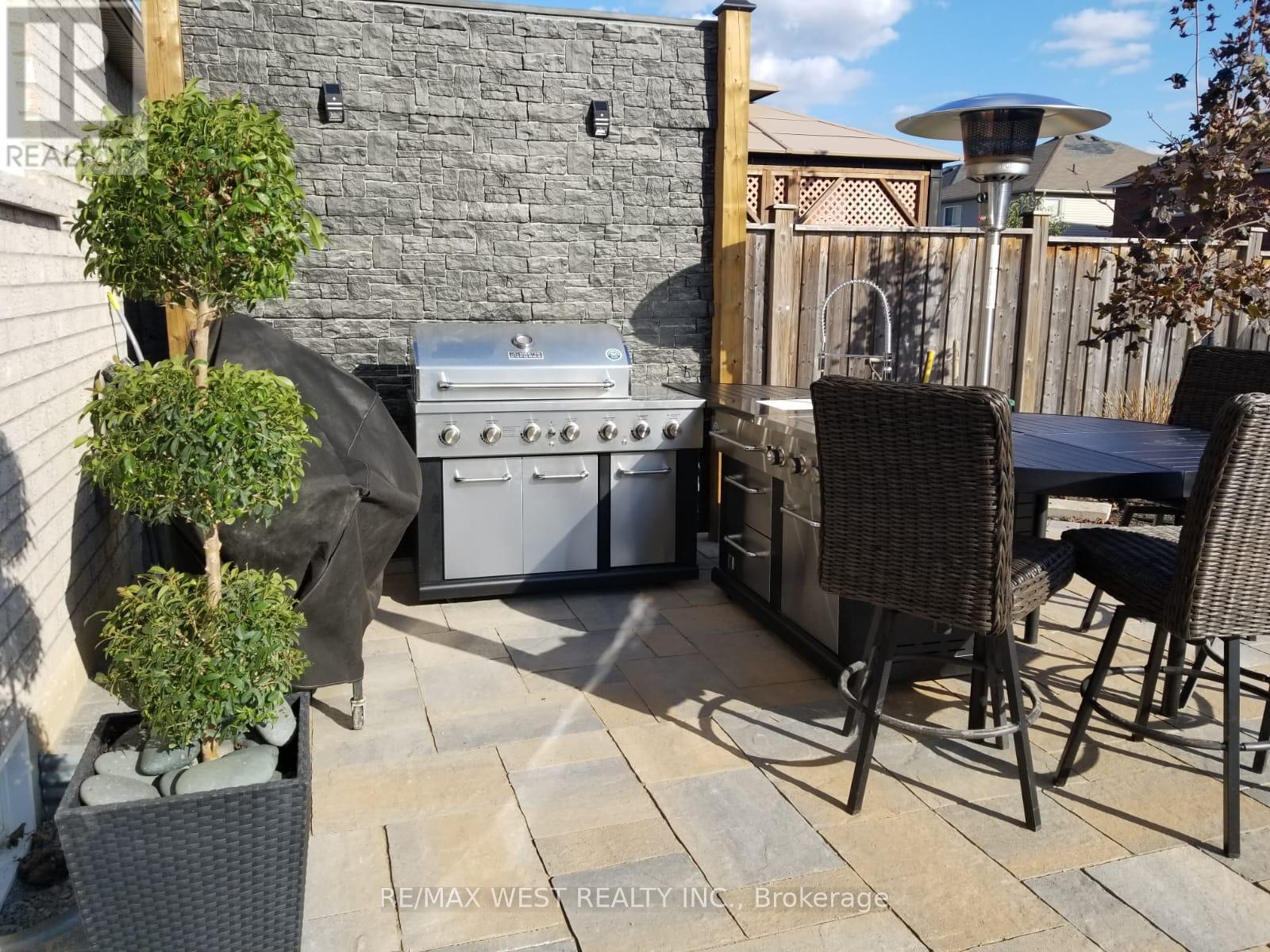 134 Sandringham Drive, Barrie (Innis-Shore), Ontario  L4M 0C9 - Photo 24 - S12762370