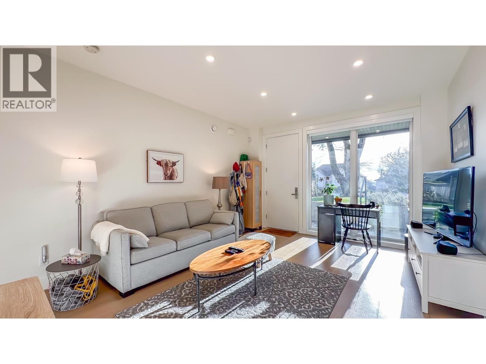 338 E 5th Street, North Vancouver, British Columbia  V7L 1L9 - Photo 12 - R3087841