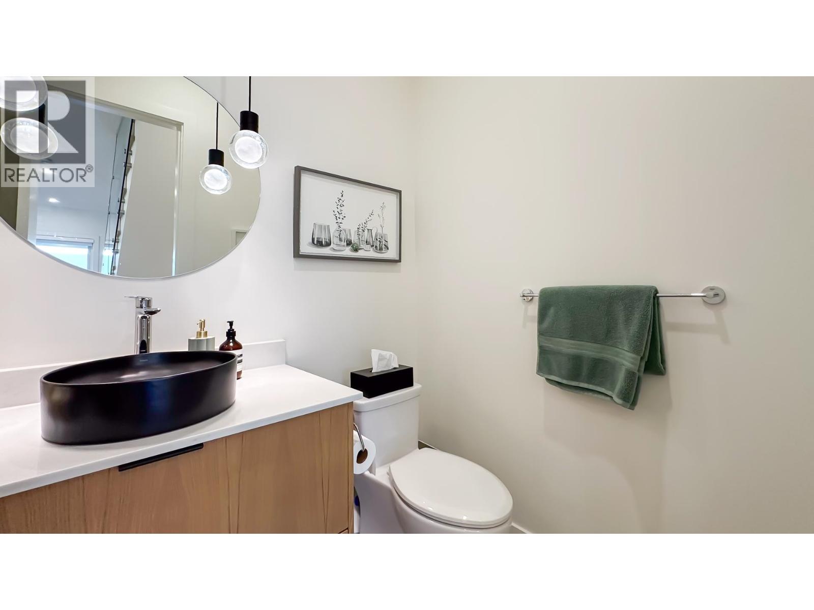 338 E 5th Street, North Vancouver, British Columbia  V7L 1L9 - Photo 18 - R3087841