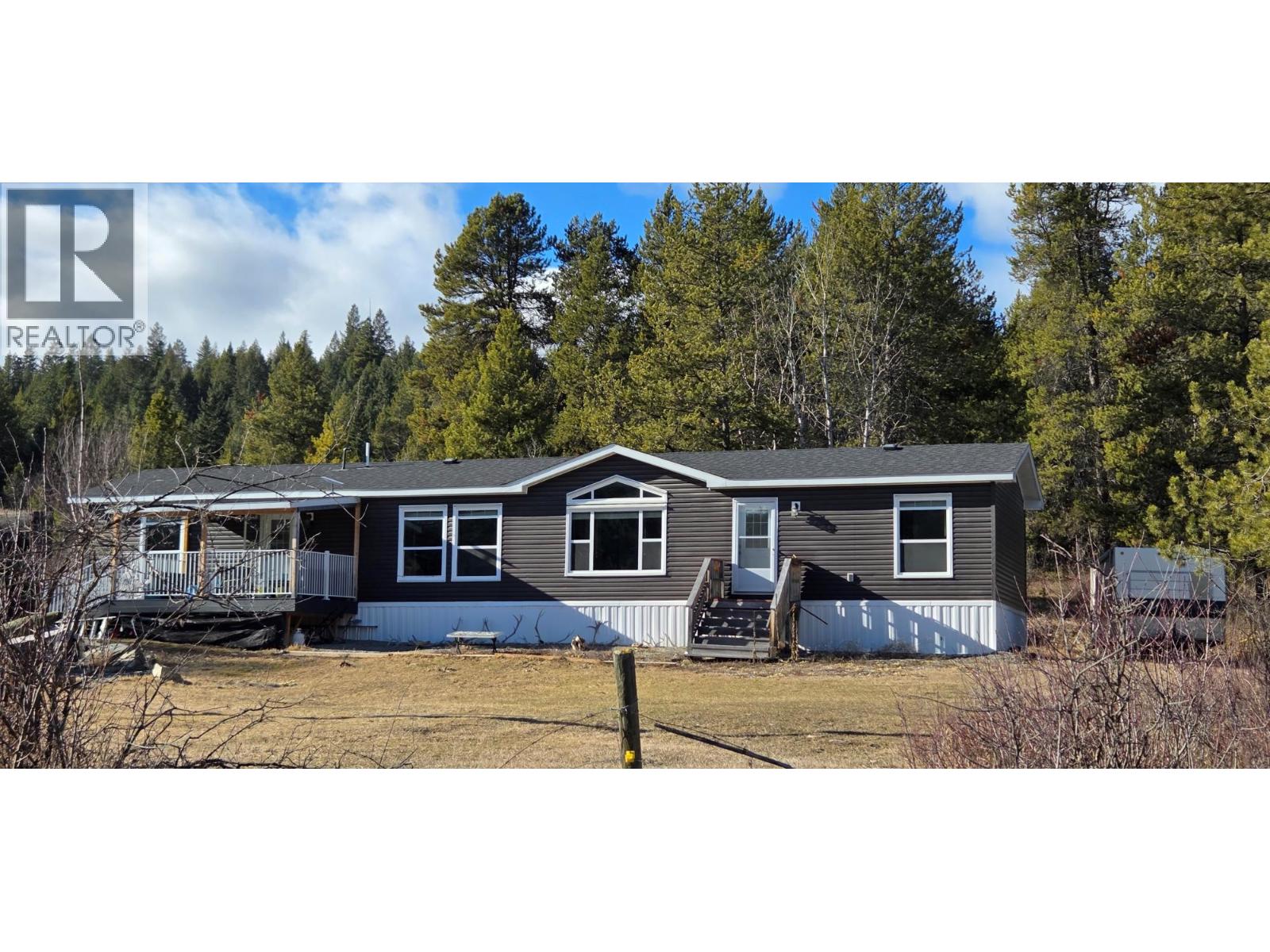 4067 Torrent Road, Skookumchuck, British Columbia  V0B 2E0 - Photo 2 - 10374594