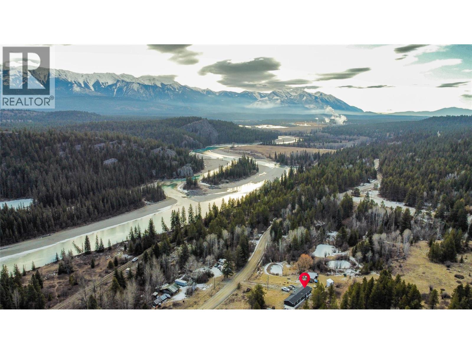 4067 Torrent Road, Skookumchuck, British Columbia  V0B 2E0 - Photo 3 - 10374594