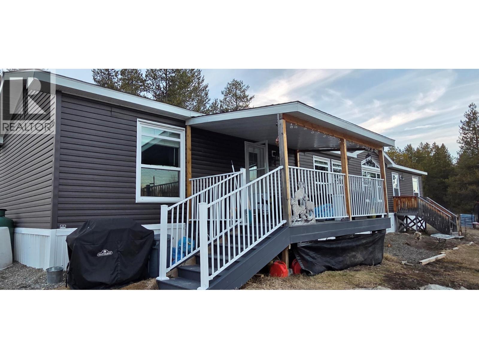 4067 Torrent Road, Skookumchuck, British Columbia  V0B 2E0 - Photo 8 - 10374594