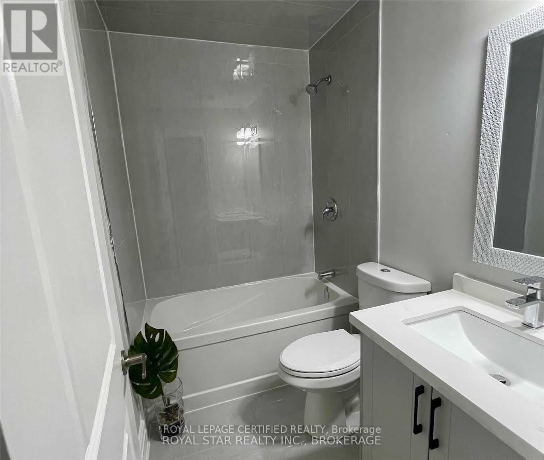 112 Jade Crescent, Brampton (Northgate), Ontario  L6S 3M8 - Photo 11 - W12768768