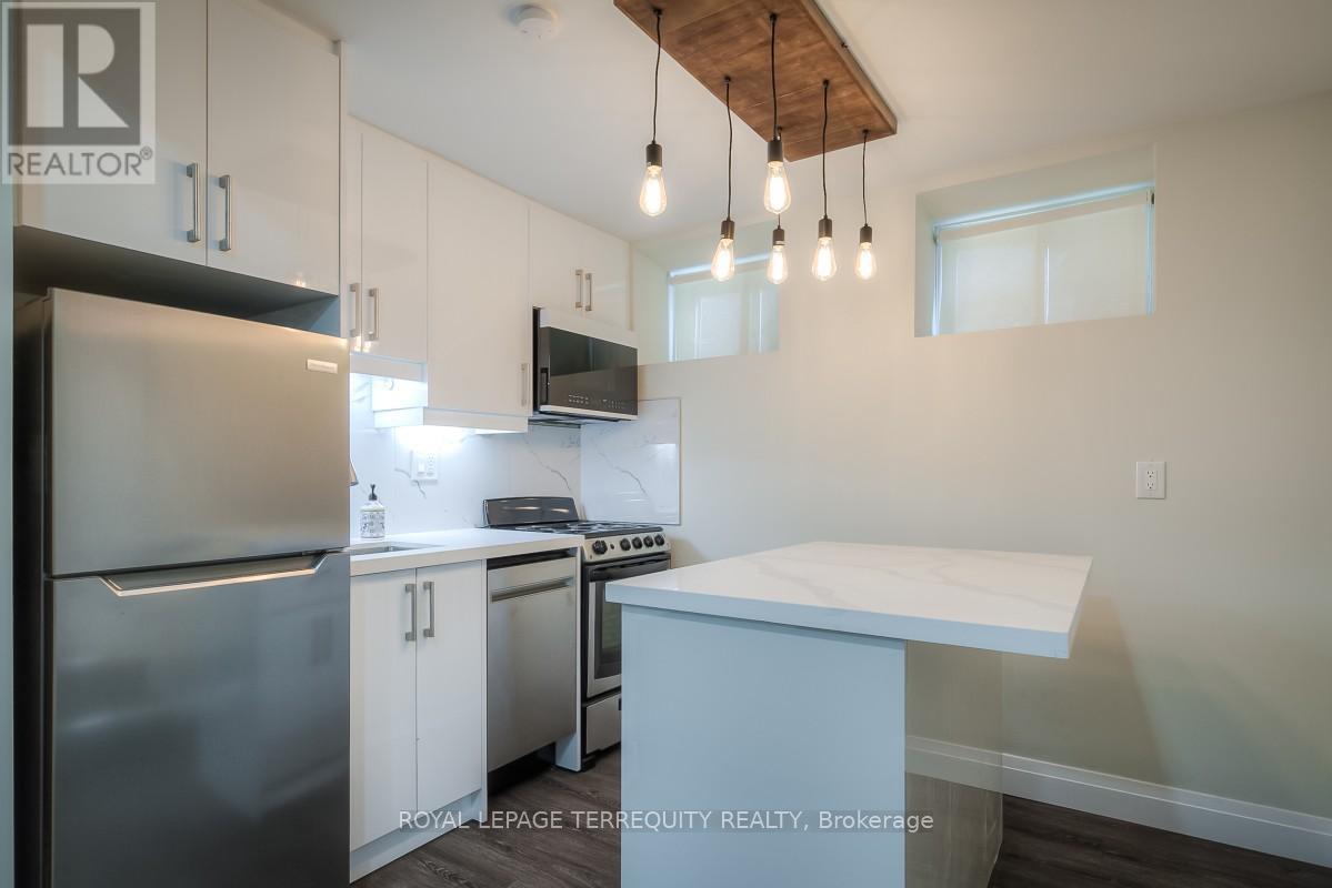 5 - 135 Jane Street, Toronto (Runnymede-Bloor West Village), Ontario  M6S 3Y7 - Photo 13 - W12772140