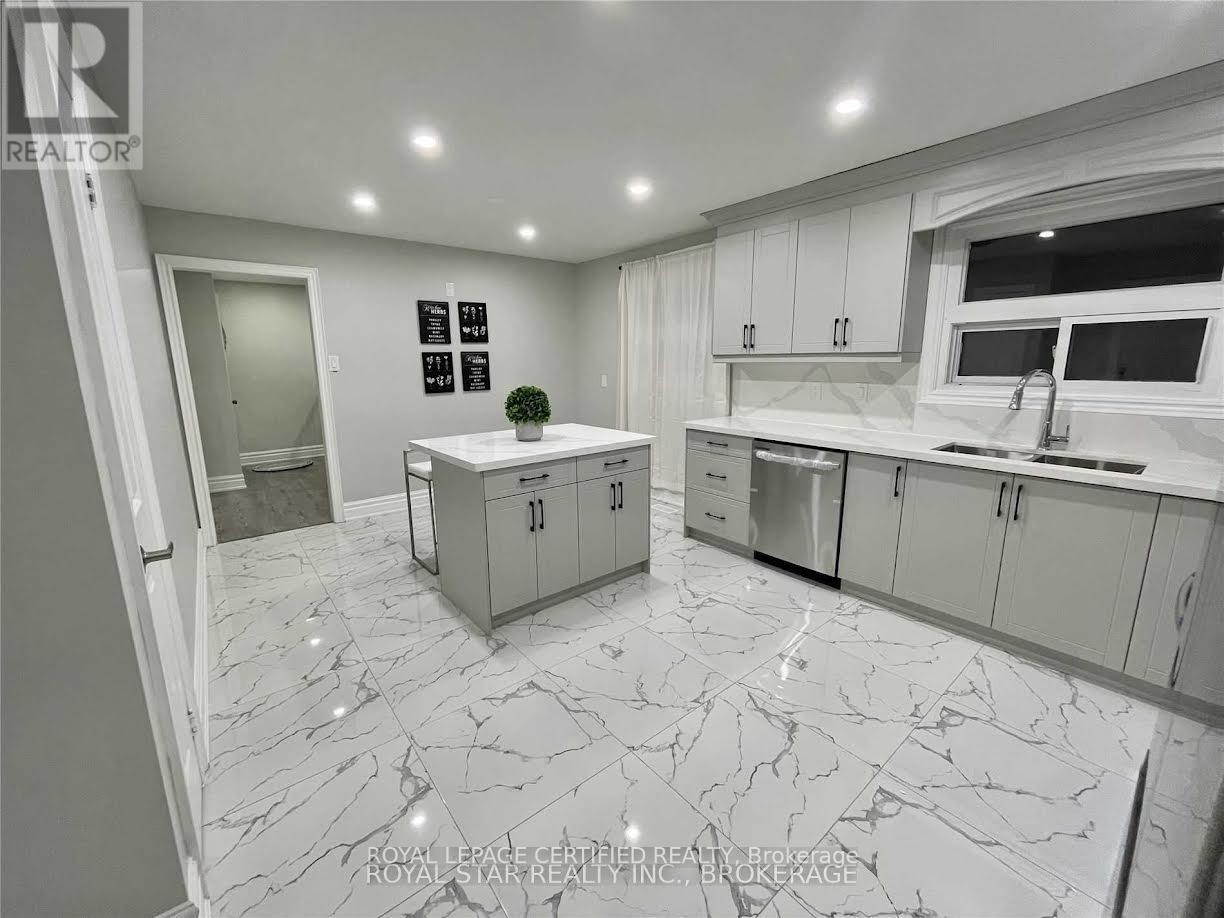 112 Jade Crescent, Brampton (Northgate), Ontario  L6S 3M8 - Photo 4 - W12768768