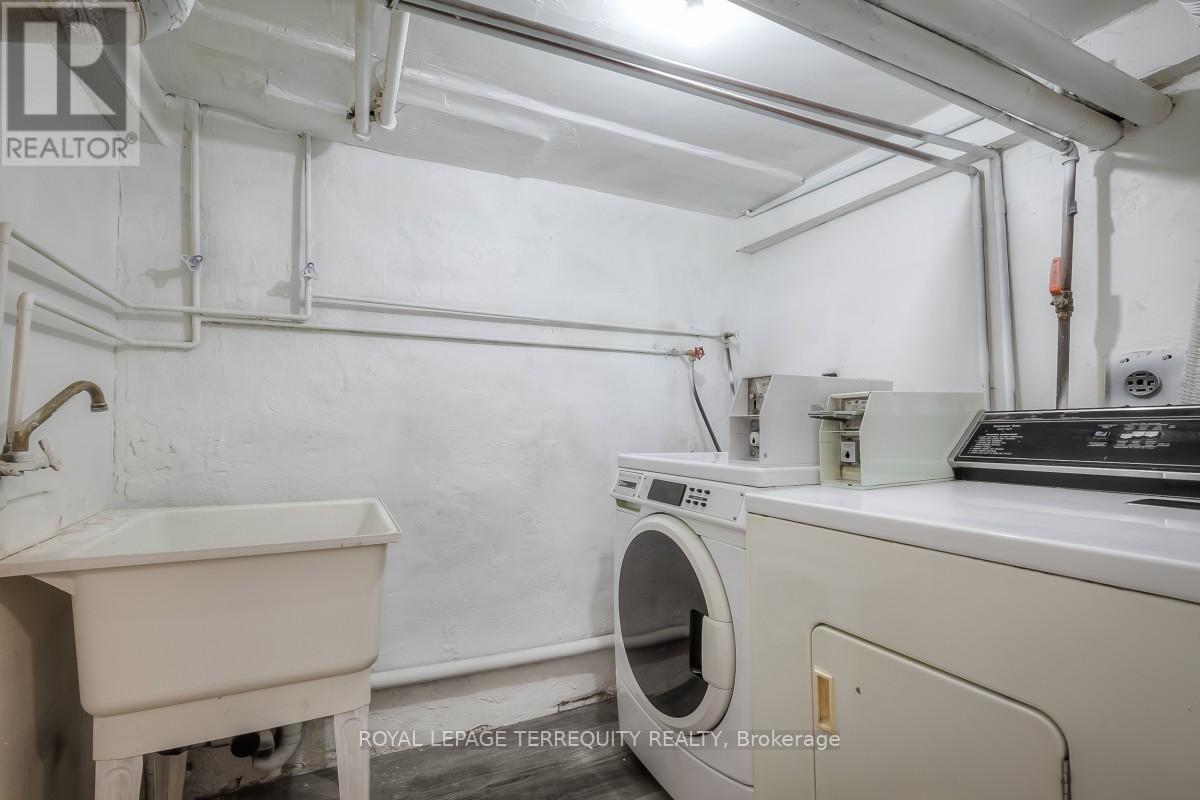 5 - 135 Jane Street, Toronto (Runnymede-Bloor West Village), Ontario  M6S 3Y7 - Photo 23 - W12772140
