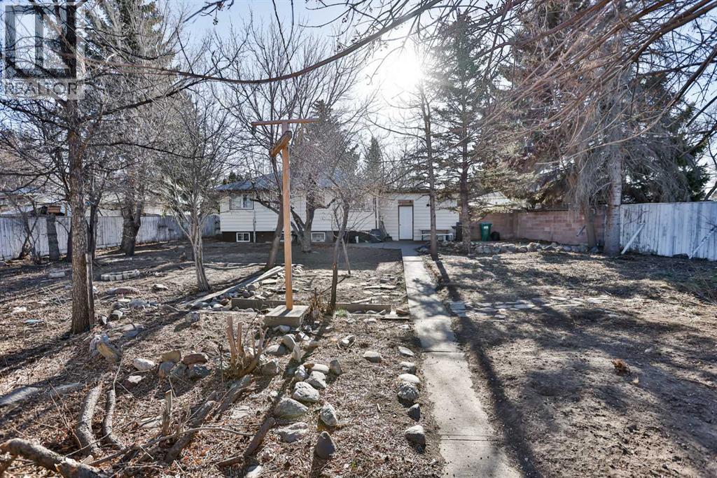 1403 12 Avenue N, Lethbridge, Alberta  T1H 1R2 - Photo 12 - A2285038