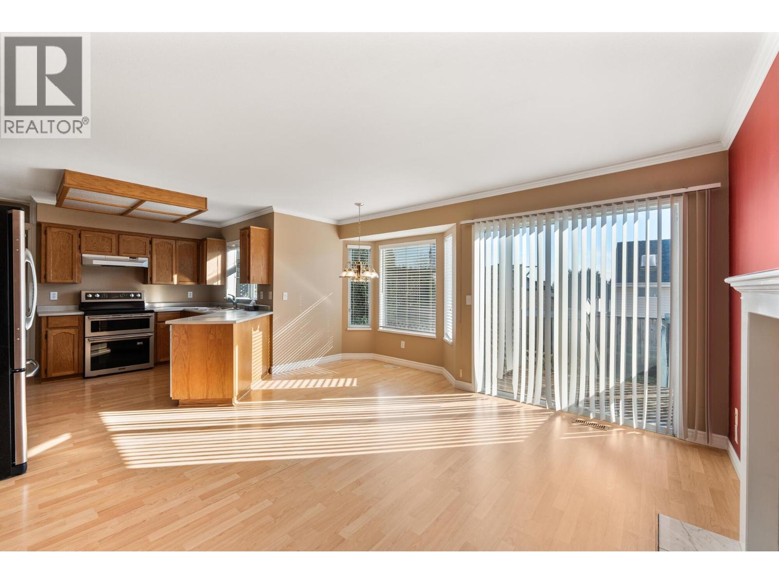 2412 Magellan Court, Coquitlam, British Columbia  V3K 6P8 - Photo 5 - R3087832