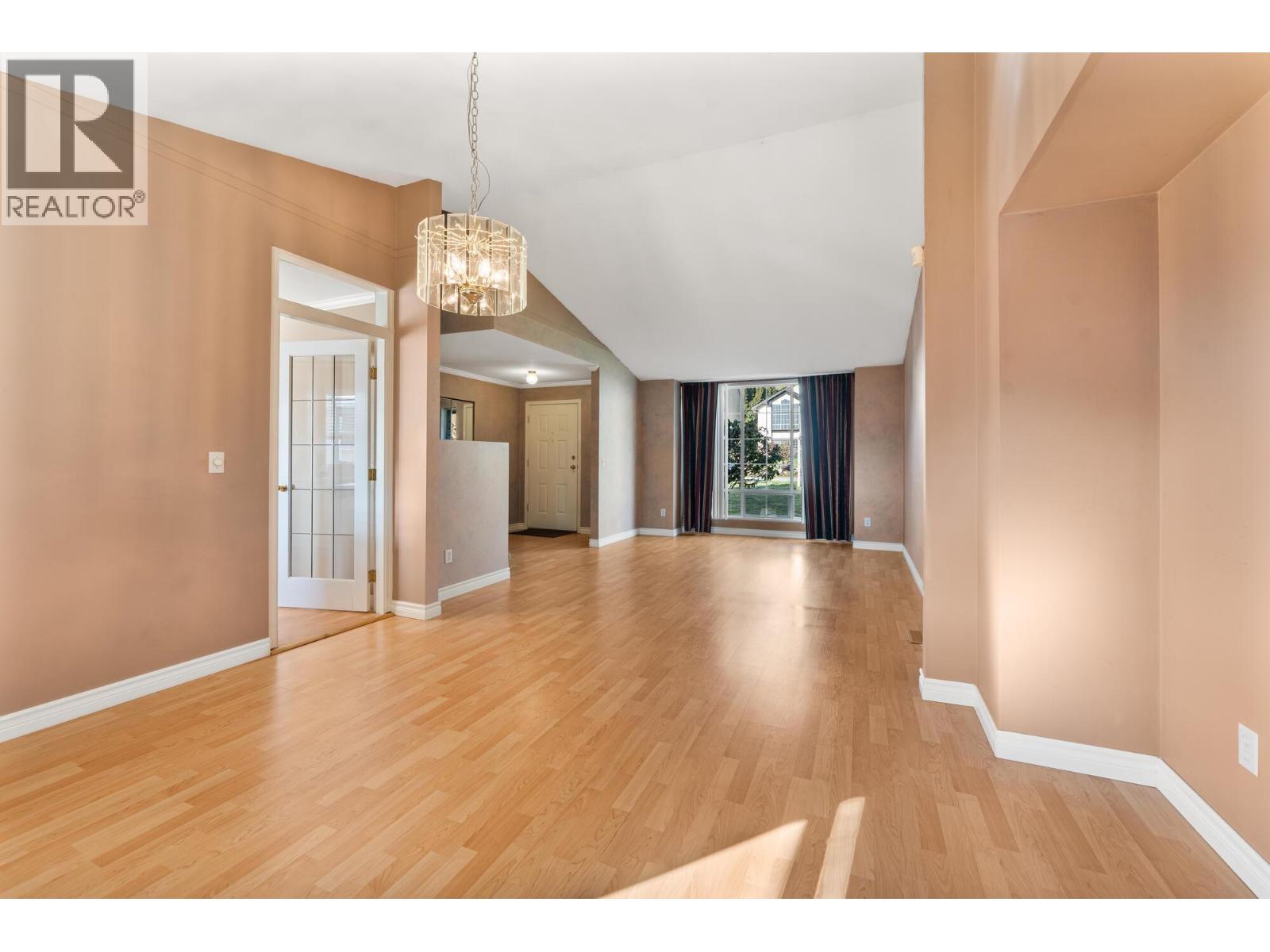 2412 Magellan Court, Coquitlam, British Columbia  V3K 6P8 - Photo 9 - R3087832