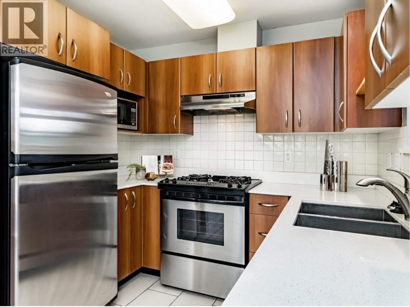 302 995 W 59 Avenue, Vancouver, British Columbia  V6P 6Z2 - Photo 6 - R3087862