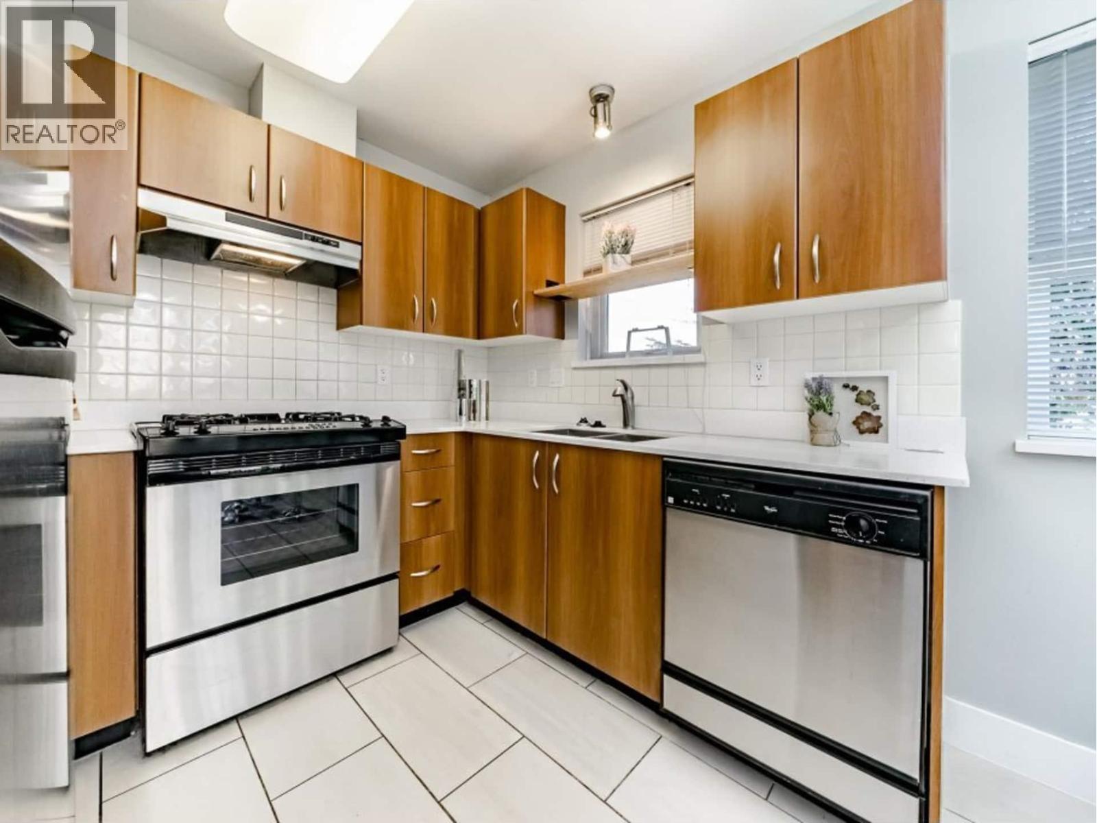 302 995 W 59 Avenue, Vancouver, British Columbia  V6P 6Z2 - Photo 7 - R3087862