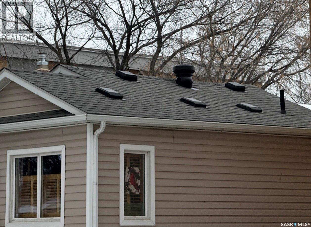 916 4th Avenue N, Saskatoon, Saskatchewan  S7K 2N6 - Photo 3 - SK028216