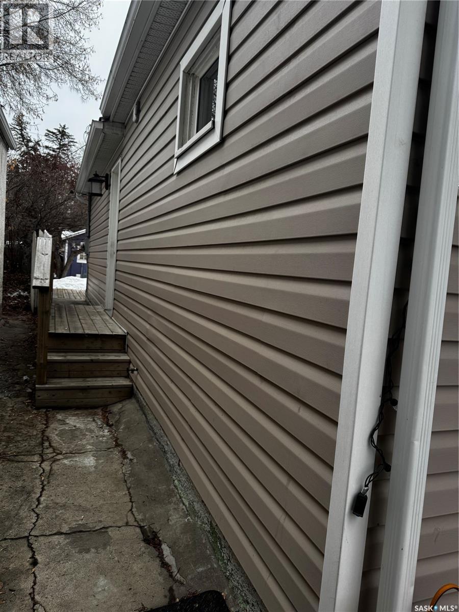 916 4th Avenue N, Saskatoon, Saskatchewan  S7K 2N6 - Photo 10 - SK028216