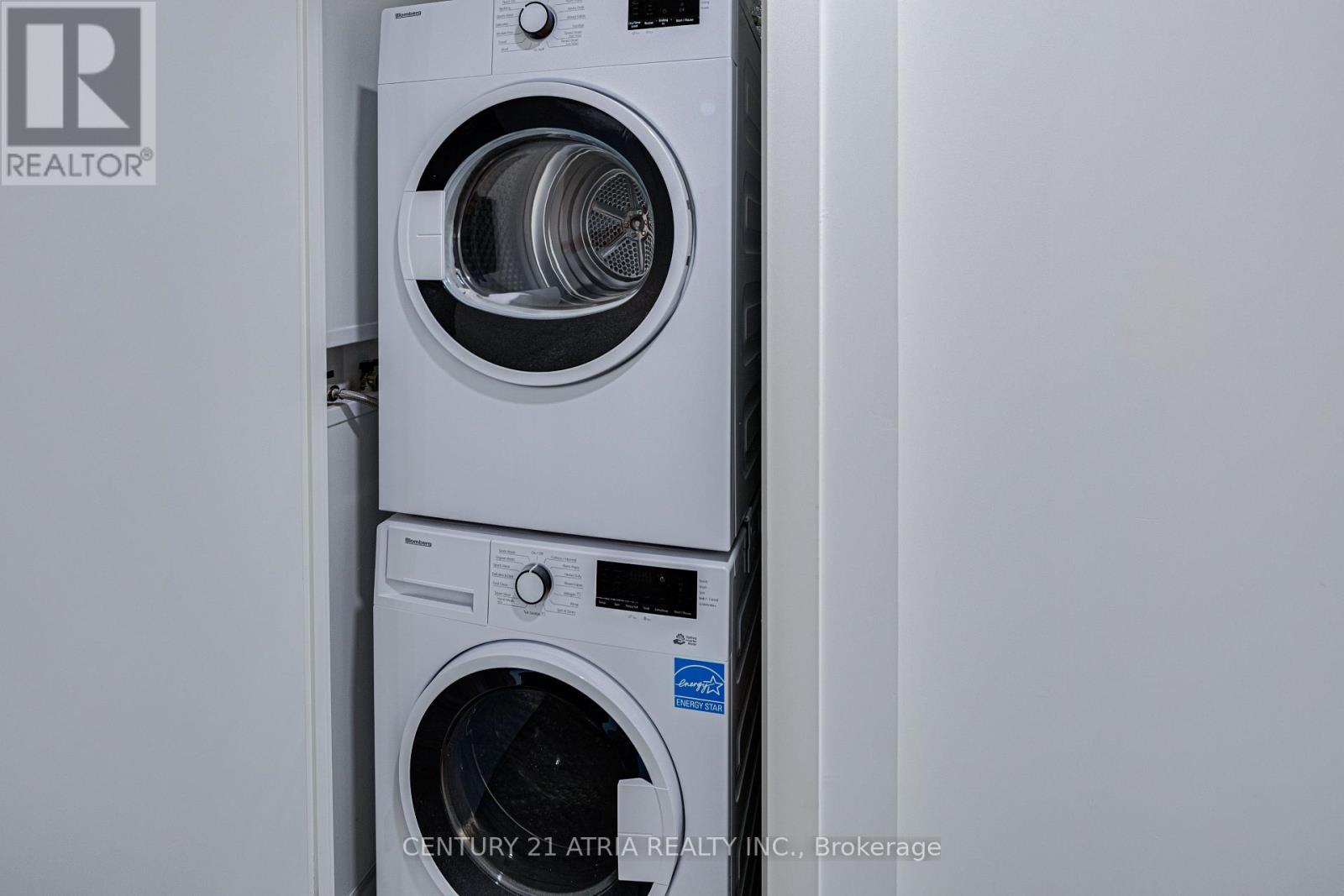 2803 - 82 Dalhousie Street, Toronto, Ontario  M5B 0C5 - Photo 3 - C12772212