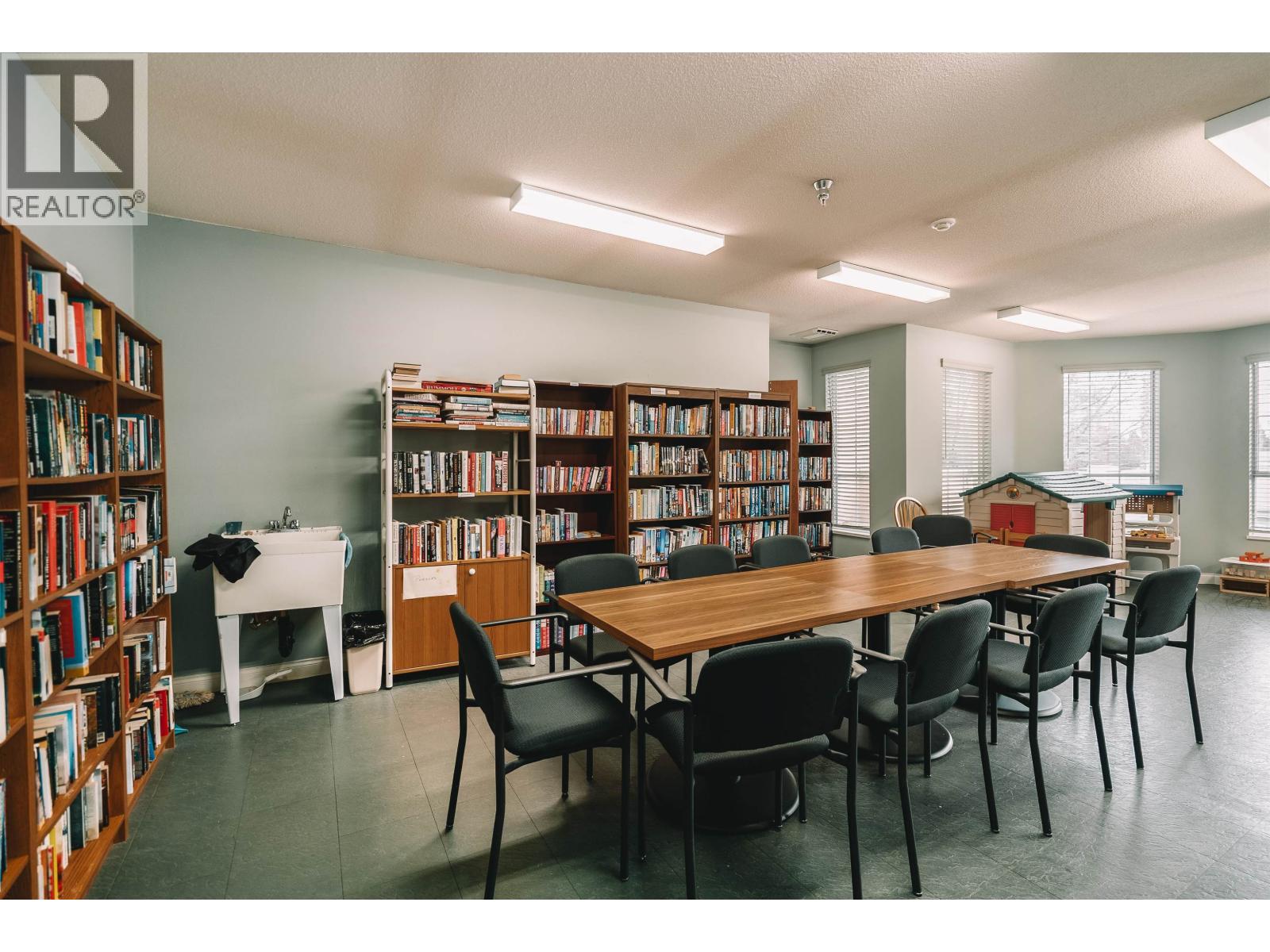 402 2995 Princess Crescent, Coquitlam, British Columbia  V3B 7N1 - Photo 22 - R3087781