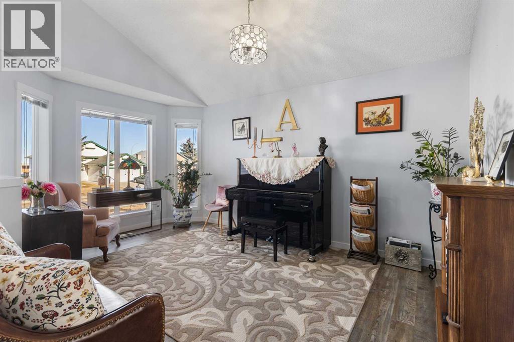 405 Highwood Village Place Nw, High River, Alberta  T1V 1W1 - Photo 4 - A2280983