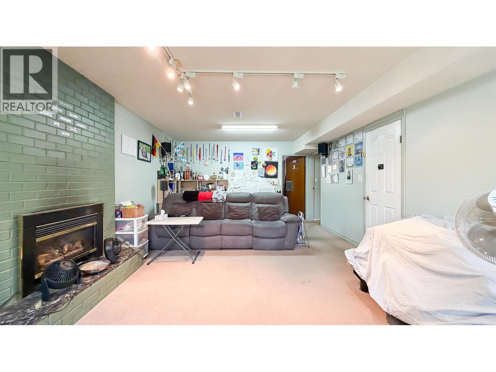 5716 48b Avenue, Delta, British Columbia  V4K 3Z1 - Photo 8 - R3087822