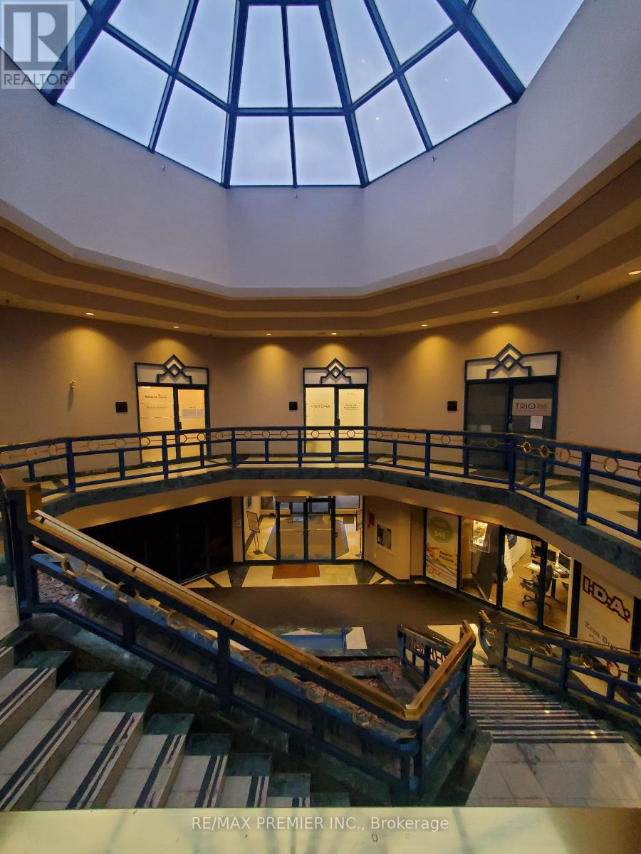 215 - 7330 Yonge Street, Vaughan, Ontario  L4J 7Y7 - Photo 5 - N12772222