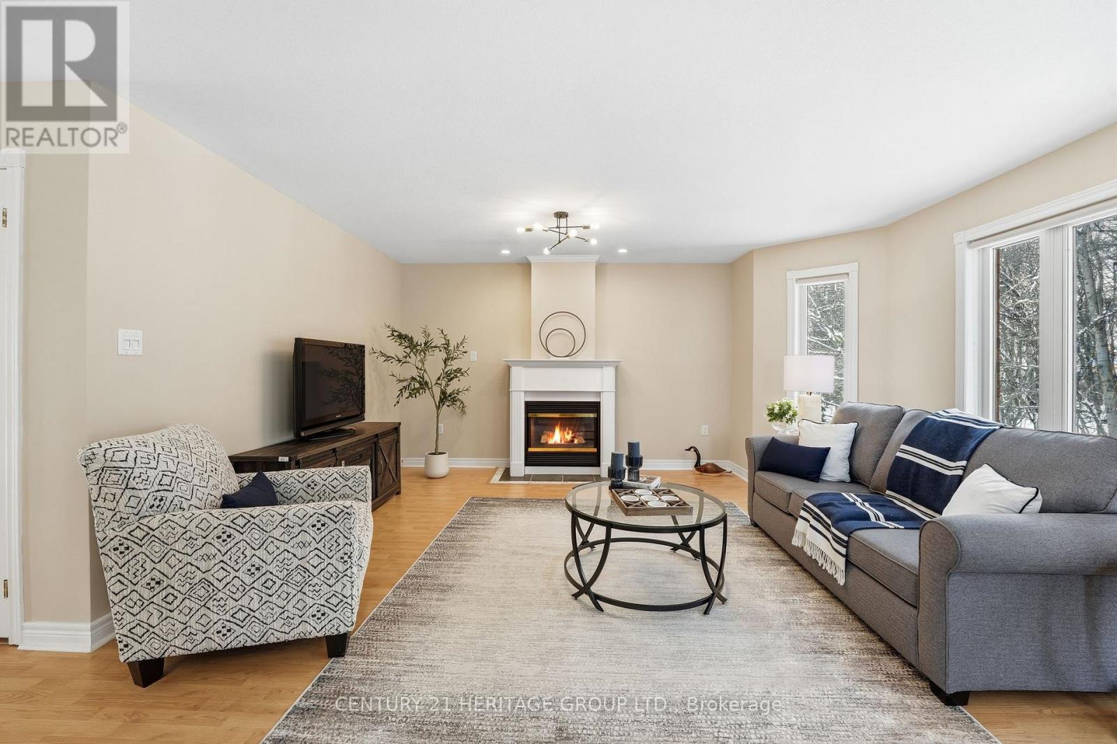 9 Sutherland Avenue, Bradford West Gwillimbury, Ontario  L3Z 3H9 - Photo 13 - N12772262