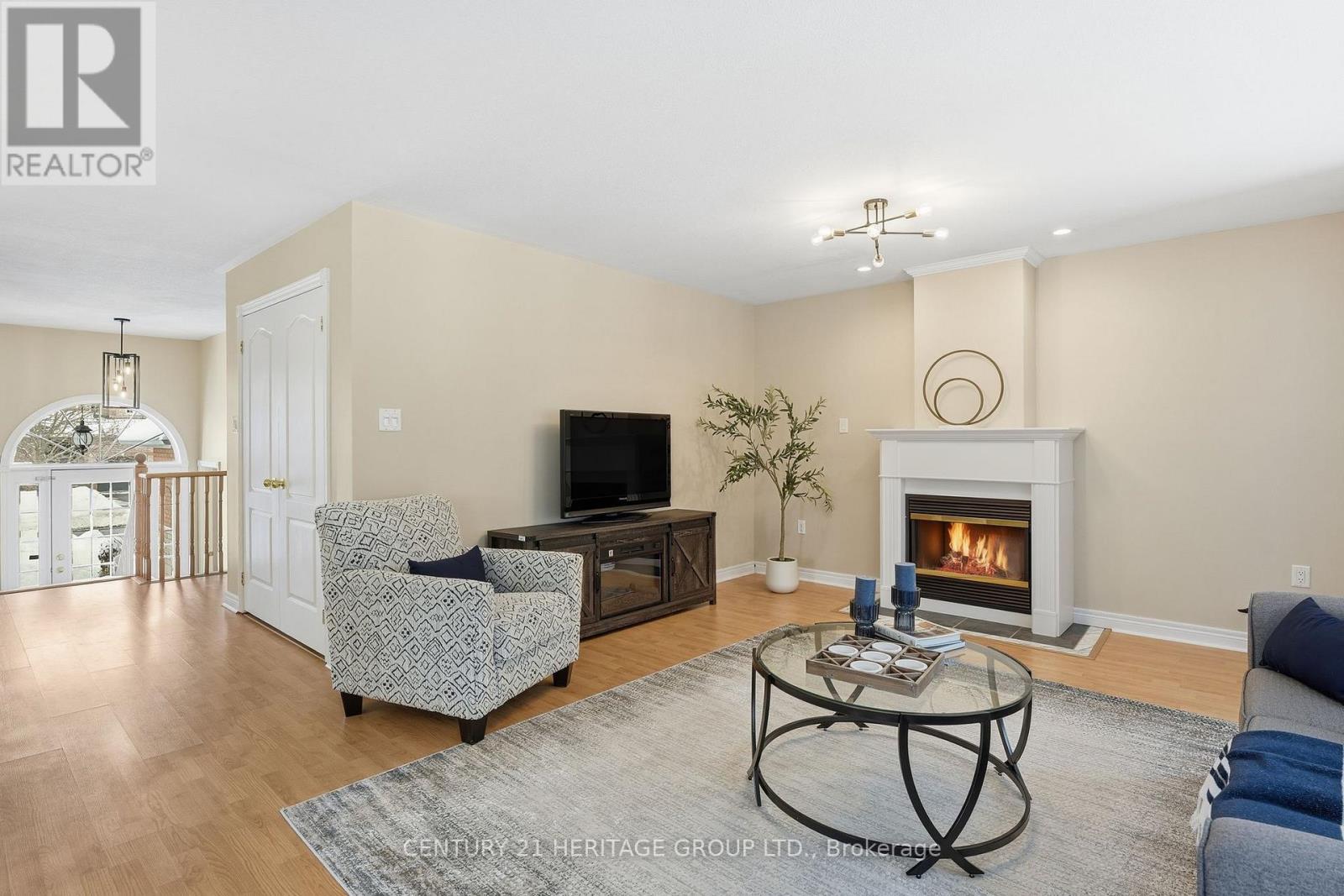 9 Sutherland Avenue, Bradford West Gwillimbury, Ontario  L3Z 3H9 - Photo 14 - N12772262