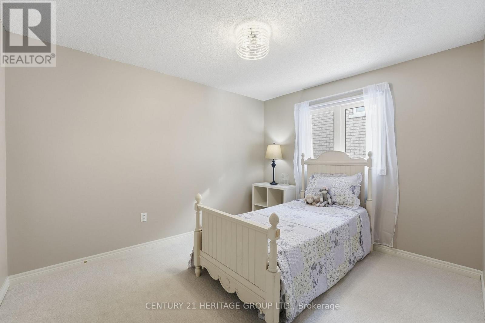 9 Sutherland Avenue, Bradford West Gwillimbury, Ontario  L3Z 3H9 - Photo 24 - N12772262
